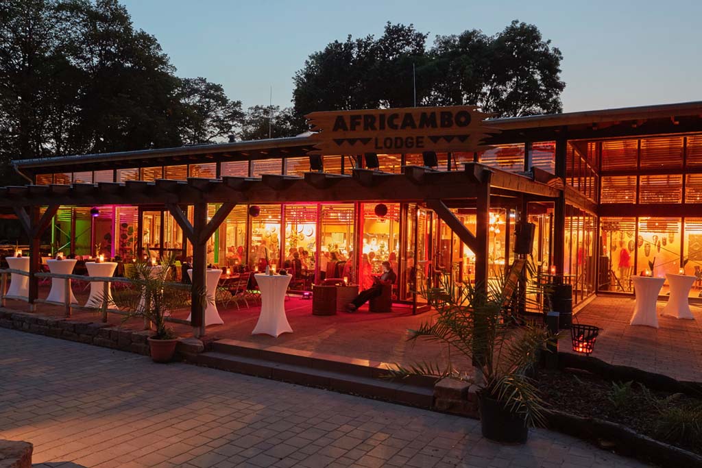 Africambo_Lodge_nachts