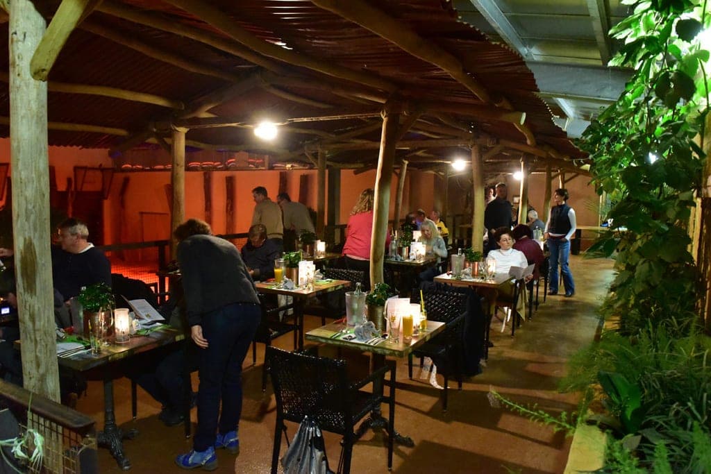 Lounge mit Besuchern