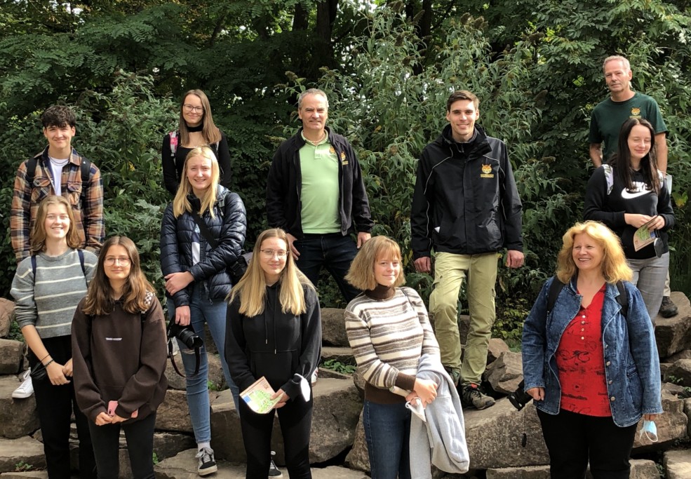 Besuch aus Prag vr: Dana Holeckova/Direktorin Schule Zootierpfleger-Ausbildung Prag
hrnl: Ulf Lender / Zootierinspektor MD, Felix Husemann / Kurator & Tierarzt Zoo MD, Thomas Rolle / Zoologischer Assistent Zoo MD